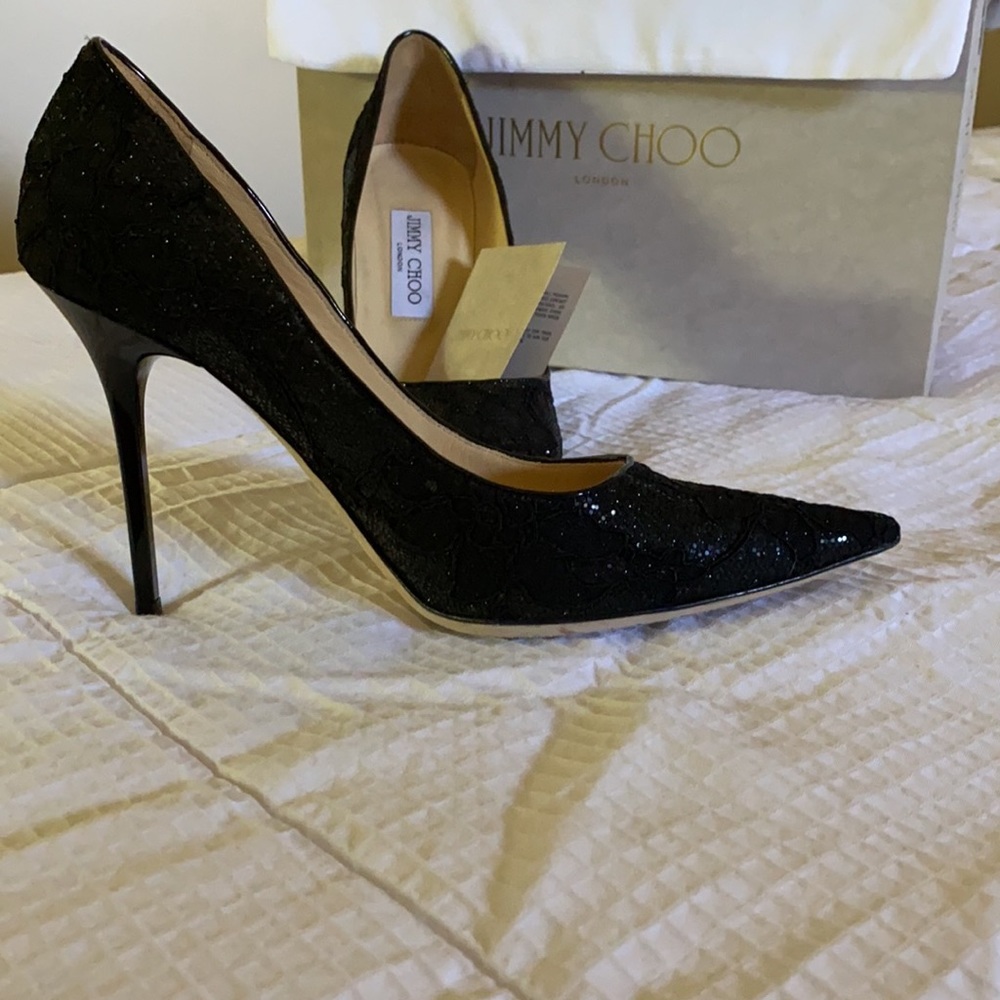 Beautiful Jimmy Choo! Worn 1 time!